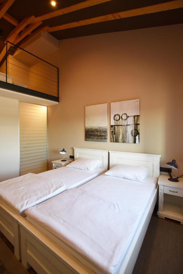 Bed&Breakfast Monte Rosso Porec Exterior photo